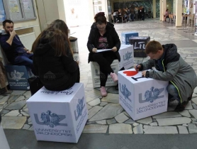 Reklāmas kubi Zielonas Gūras Universitātei